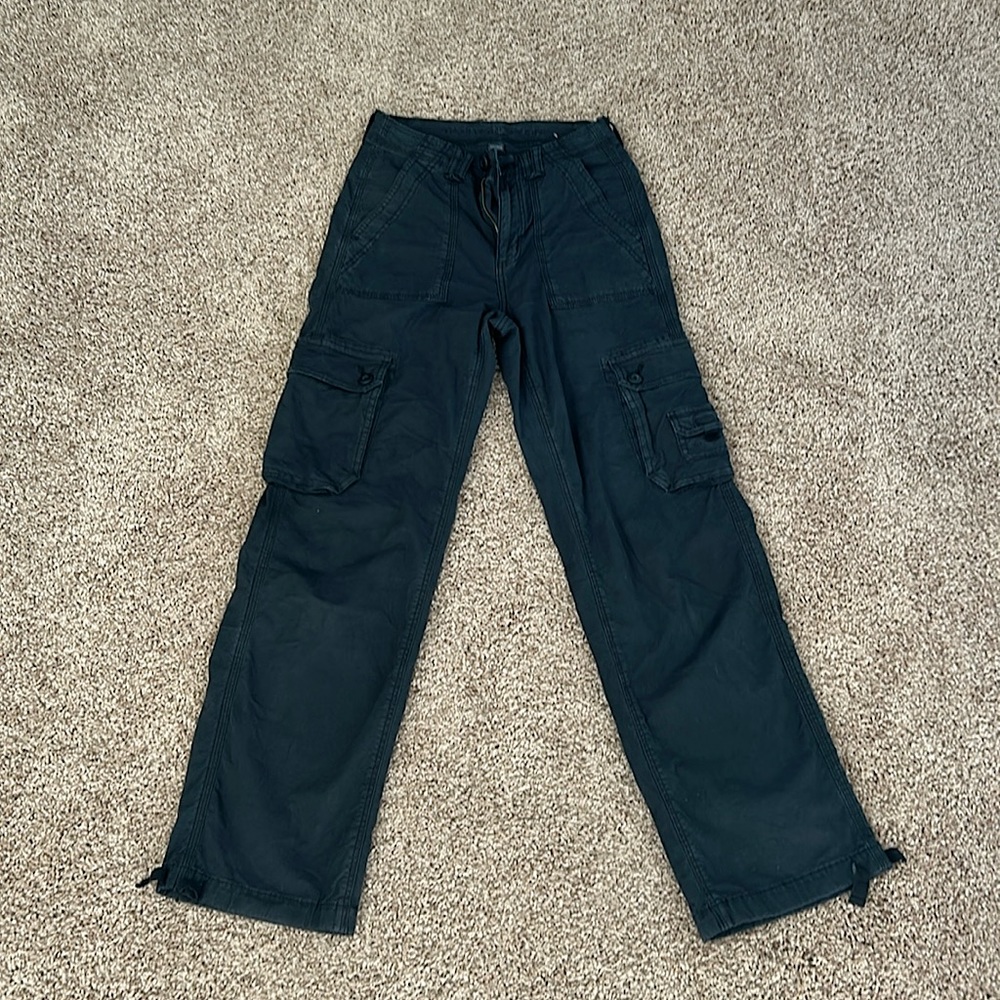 American Eagle - Straight Leg Cargo Pants